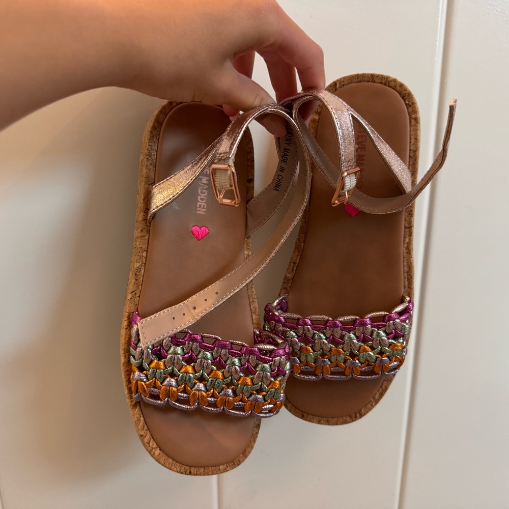 Steve Madden Girls Multicolor Sandals (size 4)